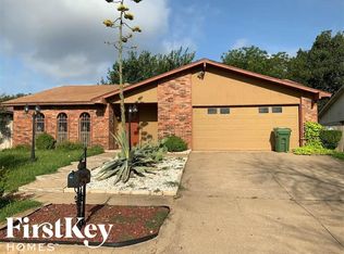 2622 Treeview Dr, Arlington, TX 76016