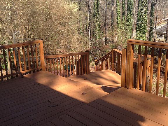 3rd image of 1032 Lanford Cir