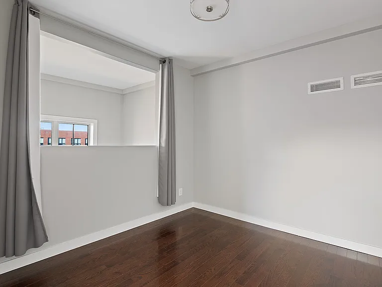 326 Bond St #4R — Photo 15
