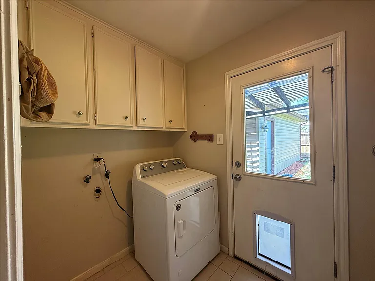 7718 Lacy Hill Dr — Photo 27