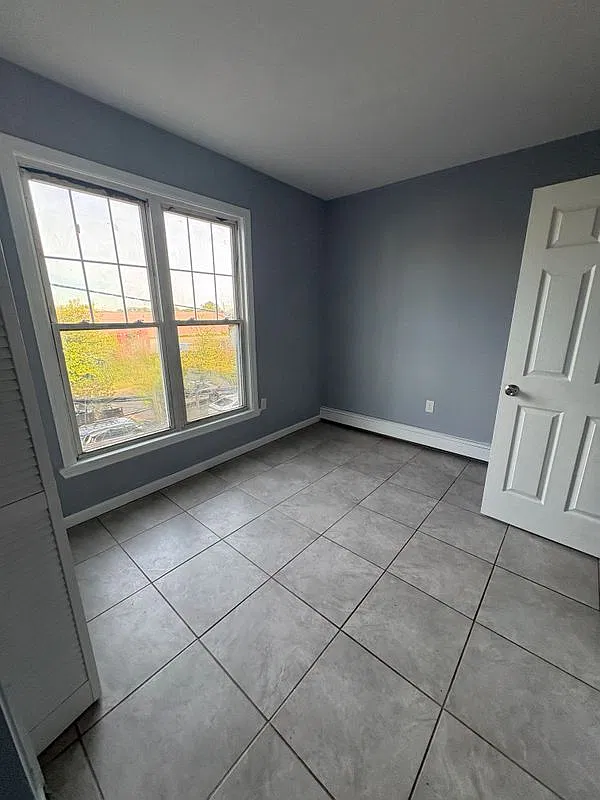 2 bed, 2.0 bath, 1170 sqft, $2,000 — Photo 2