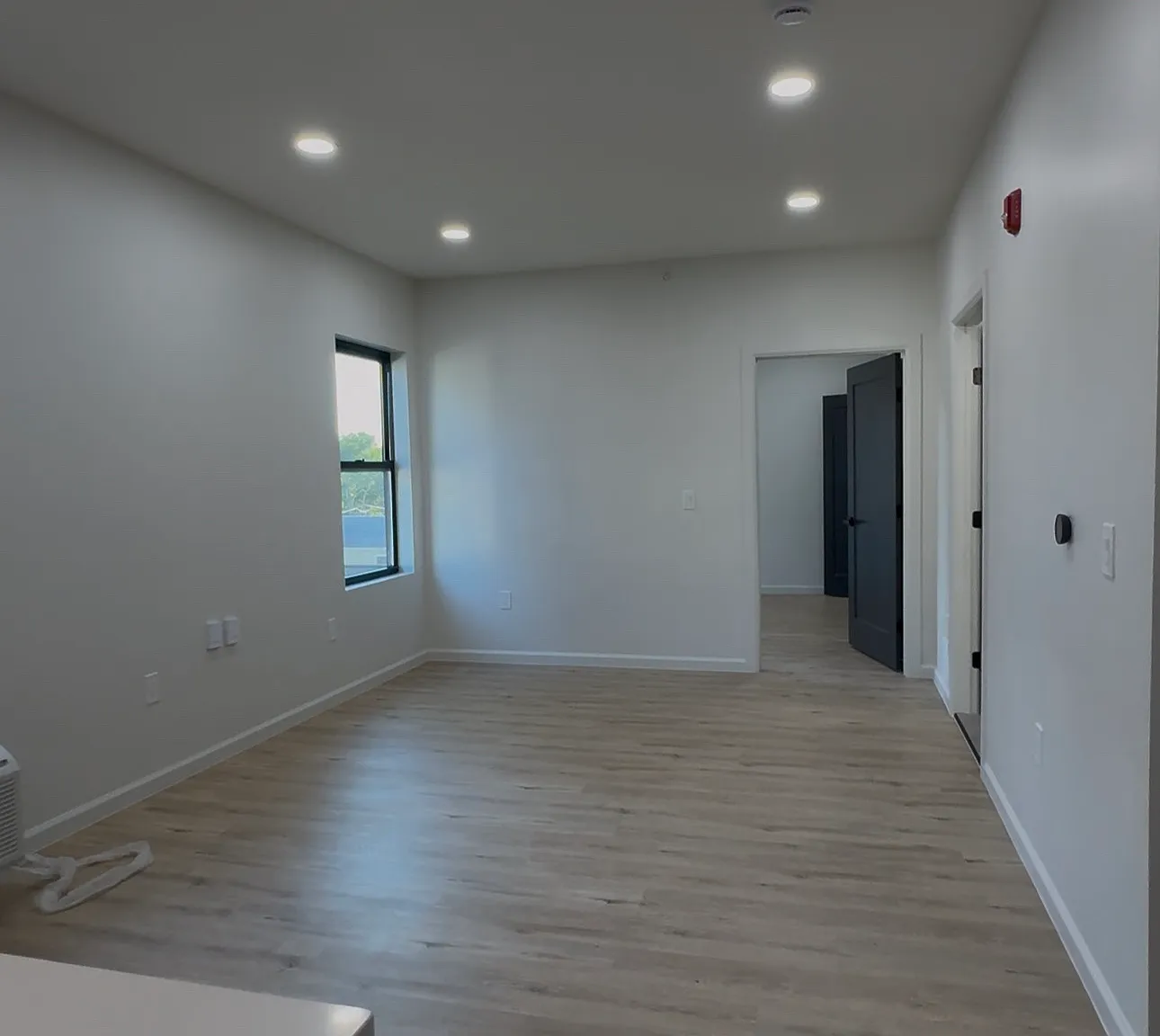 1 bed, 600 sqft, $2,000 — Photo 3