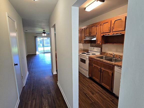 5th image of 413 S East St
