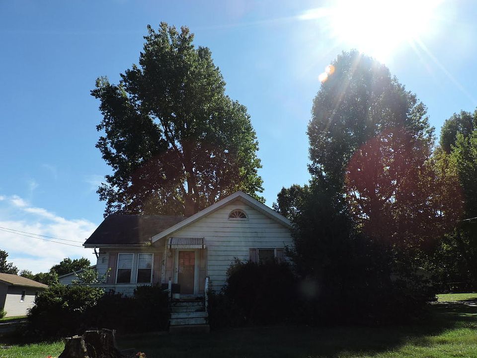 1st image of 1103 E Grand Ave