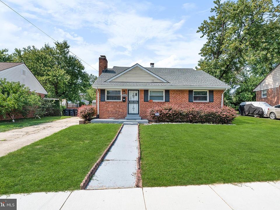 1st image of 1709 Langley Way