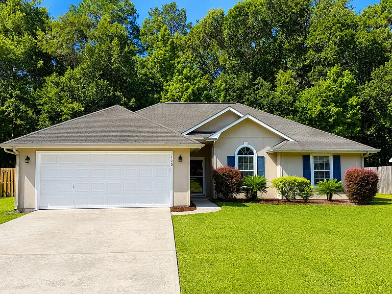 120 Hydrangea Rd — Photo 1