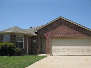 4311 Falcon Perch Cir, Arlington, TX 76001