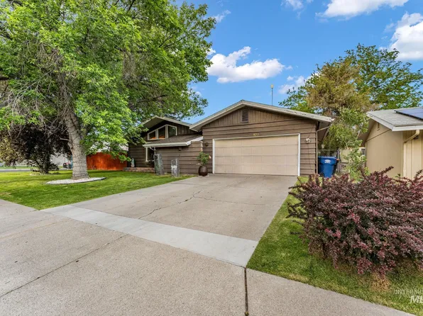 820 Meadows Dr, Twin Falls, ID 83301