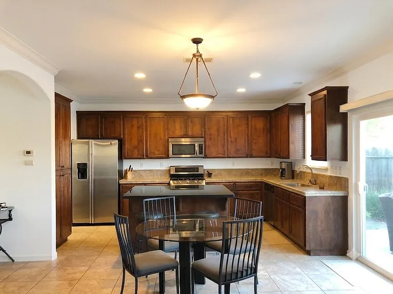 1706 Loon Lake St — Photo 4
