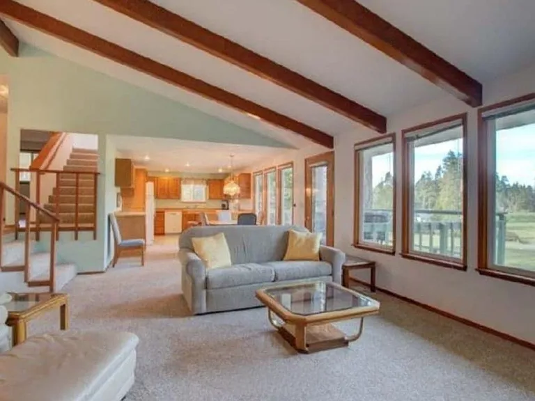 880 E Country Club Dr E — Photo 11