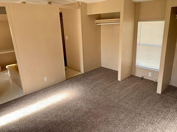 4th image of 10156 Stoddard Ave