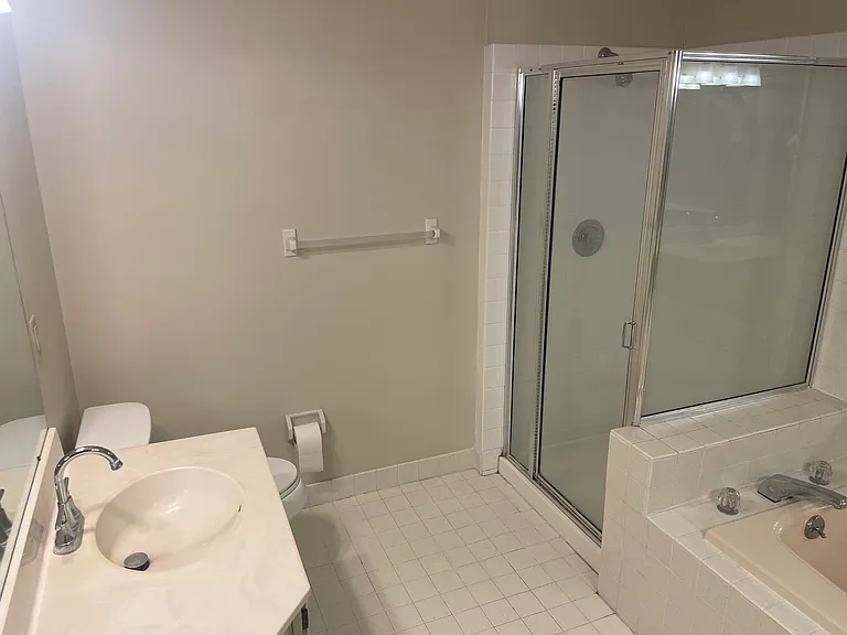 465 Trumbull Ct — Photo 14
