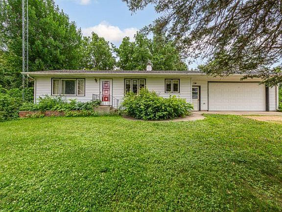2nd image of 52621 Valley View Cir