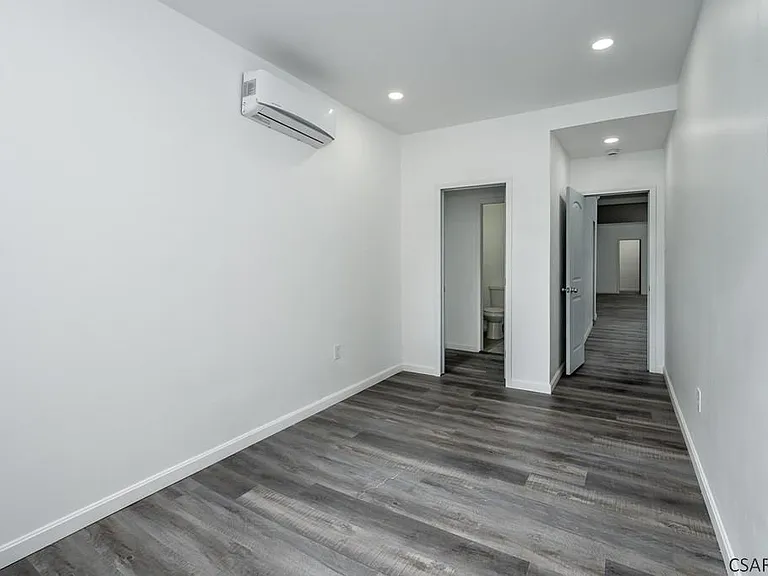 215 Franklin St #202 — Photo 5