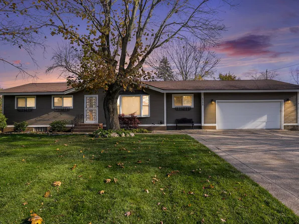 5280 Hillview Dr, Muskegon, MI 49441