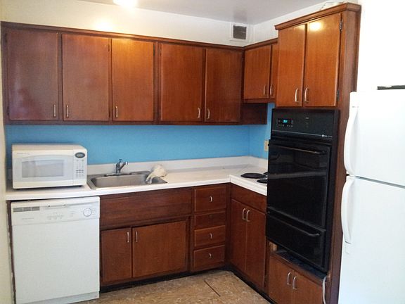 3rd image of 5610 Iona Way