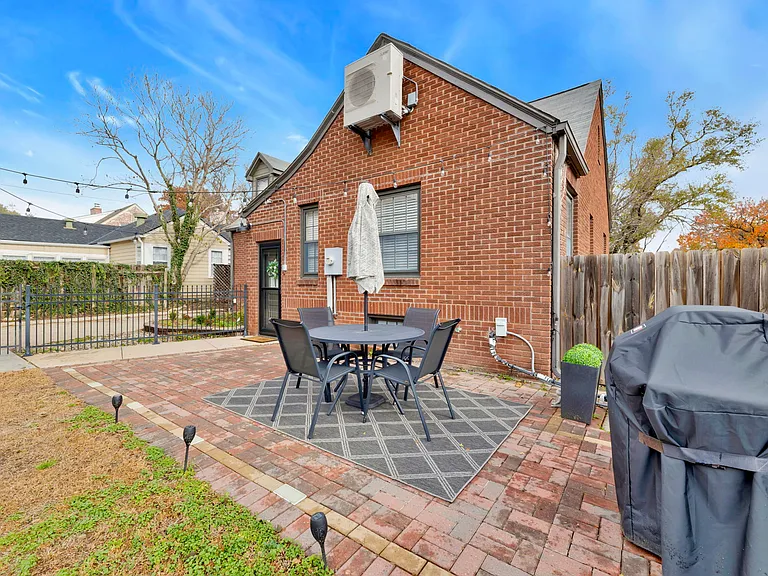 427 N Battin Ave — Photo 92