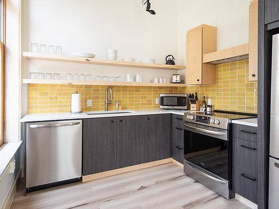 4th image of 100 E Front St #201