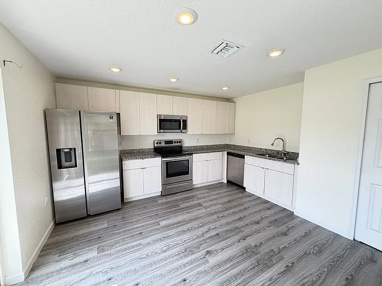 15619 SW 23rd Court Rd — Photo 5