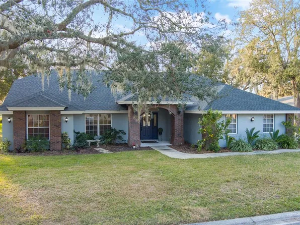 7026 Parliament Pl, Lakeland, FL 33809