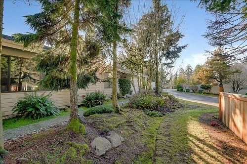 1st image of 15800 Village Green Dr