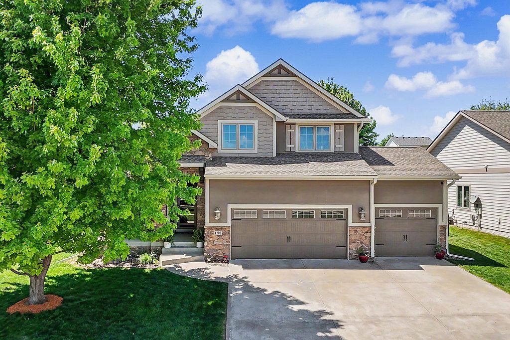 1202 25th Ave SW - Property Image