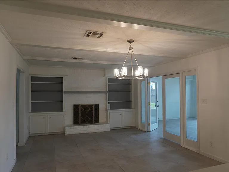 10703 Wickersham Ln — Photo 11
