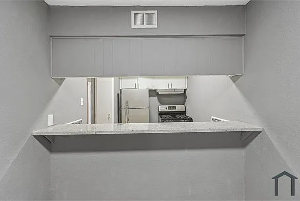 436 Nassau Dr — Photo 9