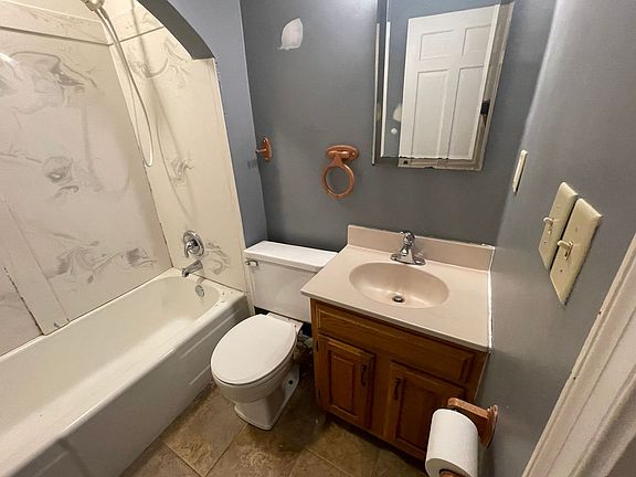 5th image of 188 E Beechwold Blvd