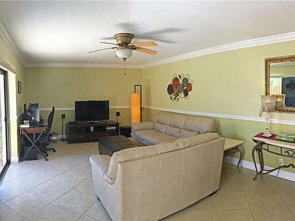 4th image of 2559 Camelot Court #110