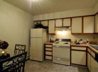 561 N Mur Len Rd, Olathe, KS 66062