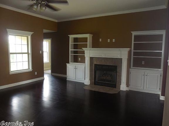3rd image of 3411 Longmeadow Dr