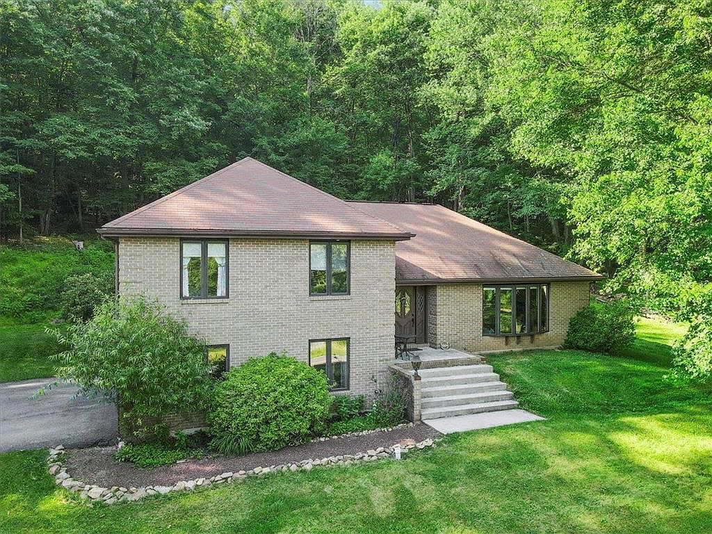 1250 Center Ave, Jim Thorpe, PA 18229 Zillow