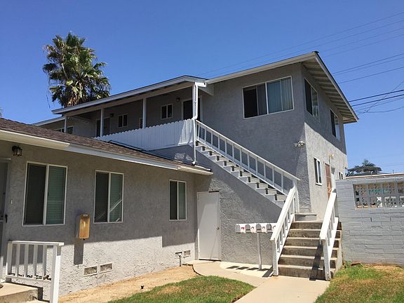 Upstairs Unit with Ocean view and breeze
