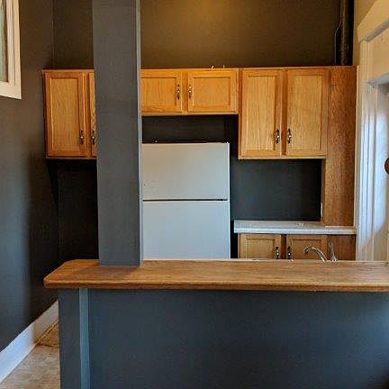 2nd image of 218 1/2 S Minnesota Ave APT 4