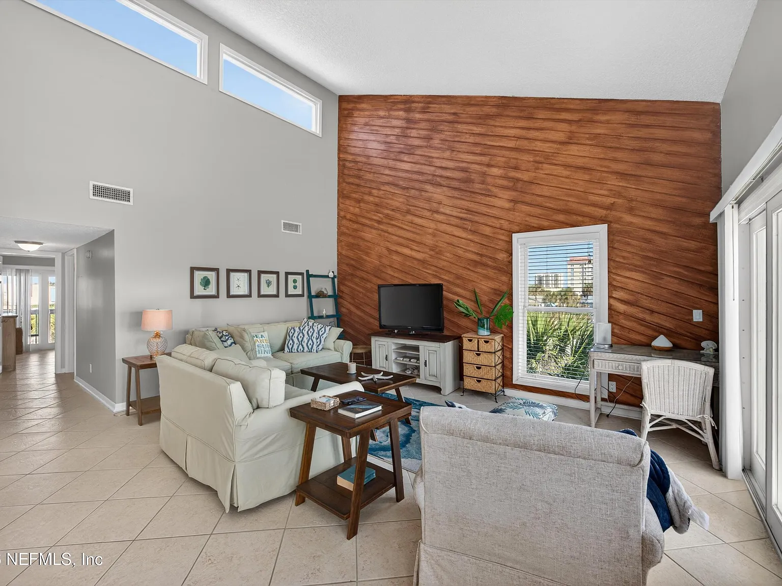 2 bed, 2.0 bath, 1250 sqft, $3,500 — Photo 4