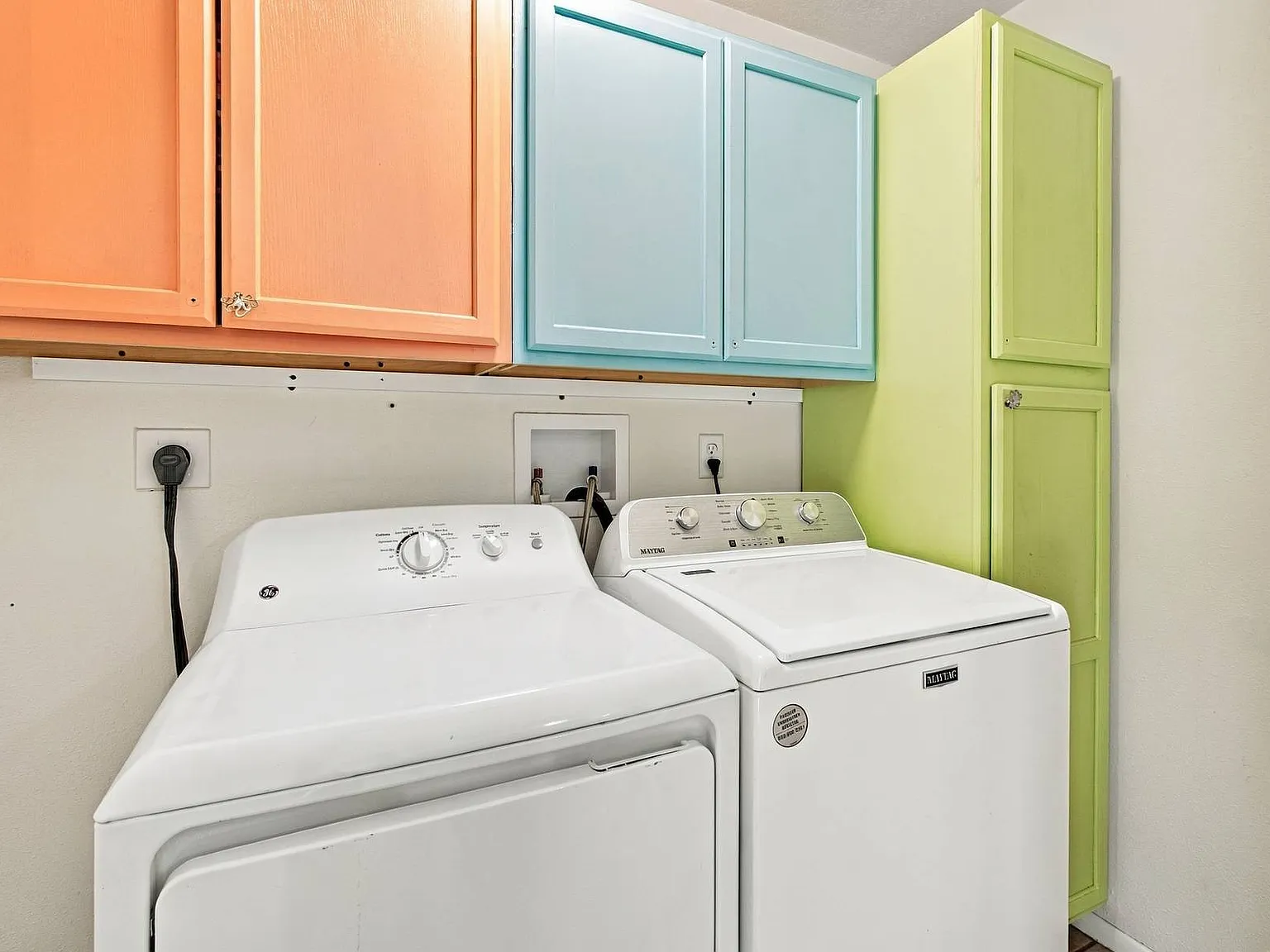 3 bed, 1170 sqft, $3,000 — Photo 1
