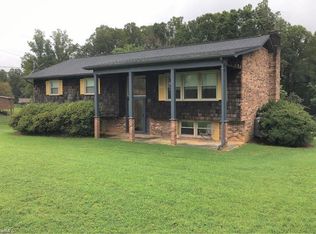 219 Miller Rd, Mount Airy, NC 27030