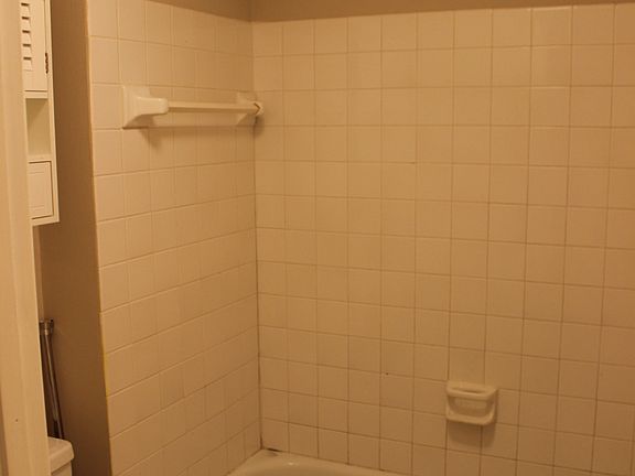 4th image of 7218 72nd Ln N