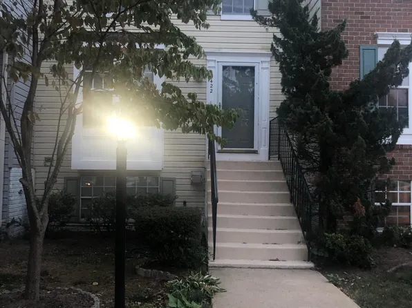 45422 Gable Sq, Sterling, VA 20164