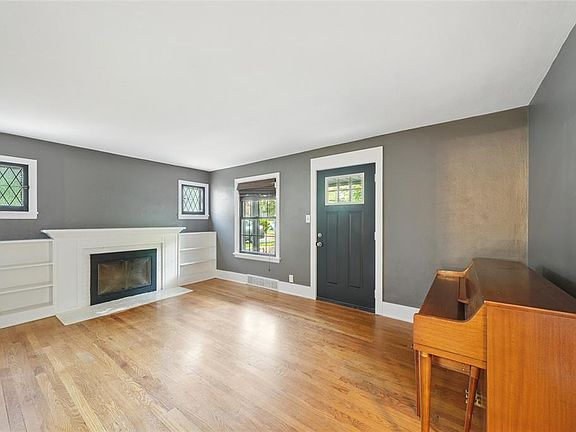 2nd image of 31 S Hartnett Ave