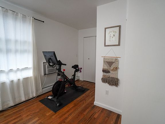 5th image of 251 E 19th St APT 3