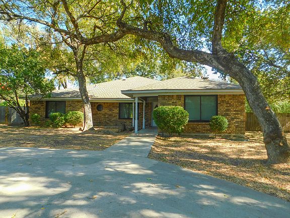 2nd image of 110 Carolyn Ln