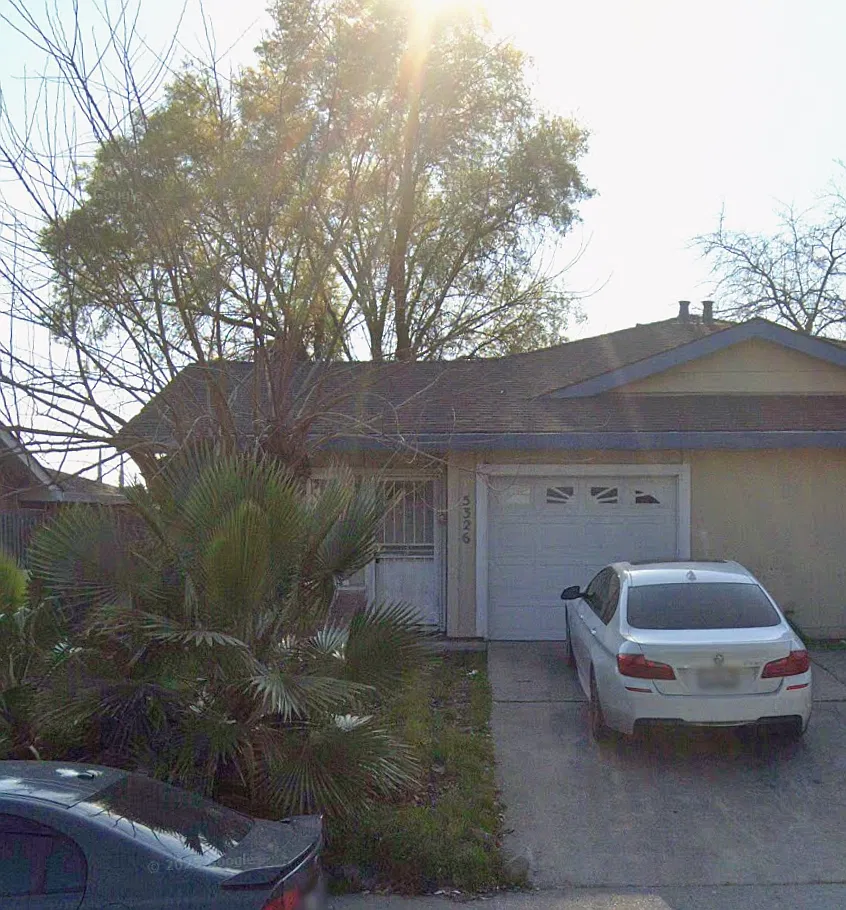 2 bed, 950 sqft, $2,100 — Photo 1