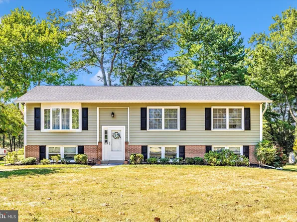2422 Doubs Ct, Adamstown, MD 21710
