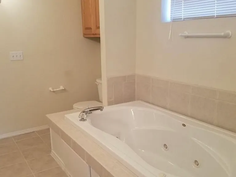14916 Salem Creek Rd — Photo 2