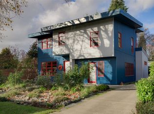 1800 Chandler Ave, Victoria, BC V8S1N8