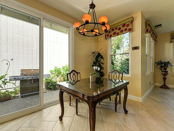 3rd image of 120 Brightstone Cir