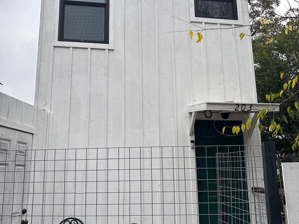 1st image of 203 Refugio St