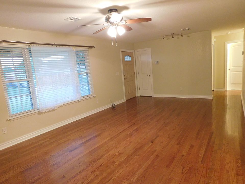 1st image of 4356 Woodedge Dr